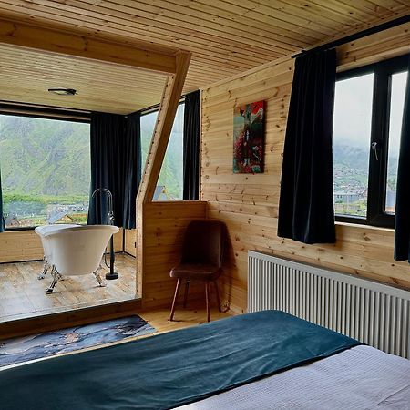 Kazbegi Inn Cottages Bagian luar foto