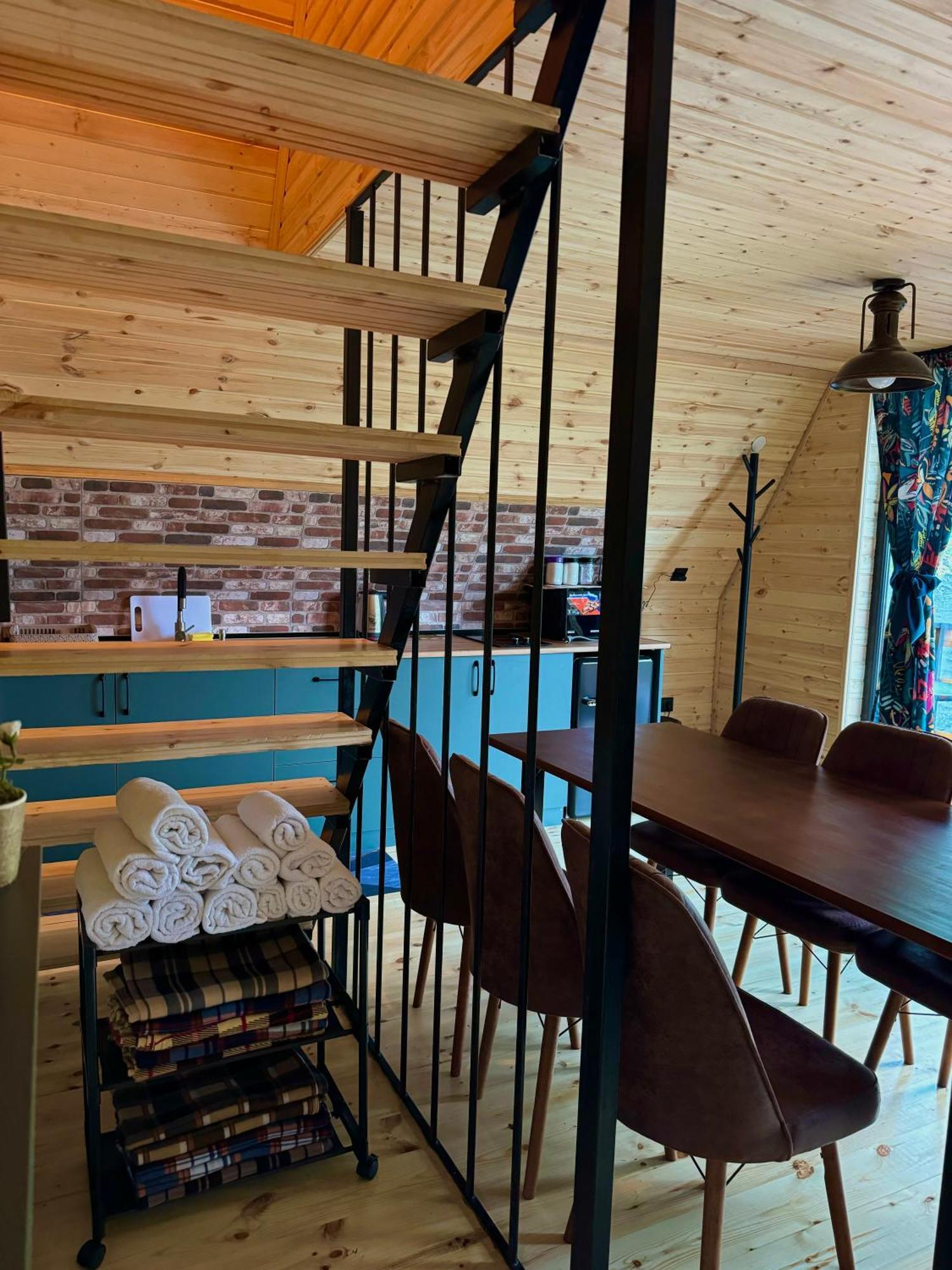 Kazbegi Inn Cottages Bagian luar foto